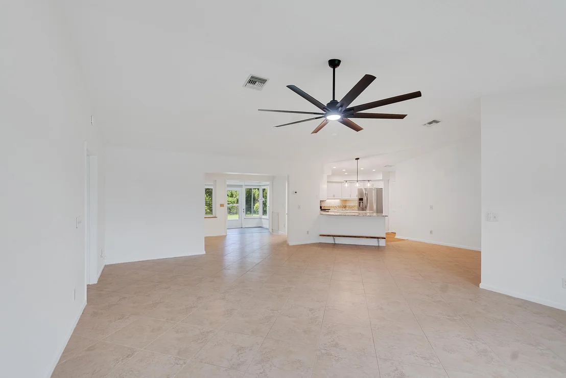 Photo of 320 W FOREST Trail