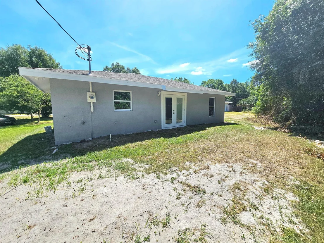 Photo of 3307 NW 35th Avenue