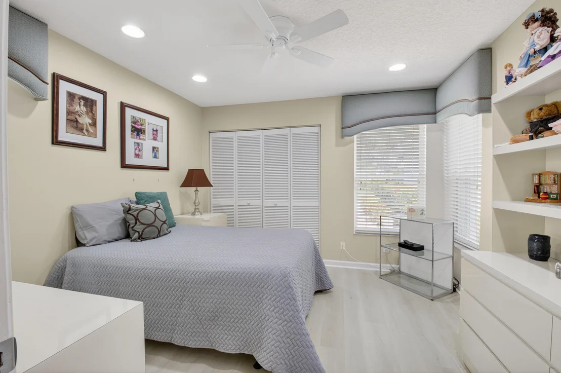 Photo of 5590 Royal Lake Circle