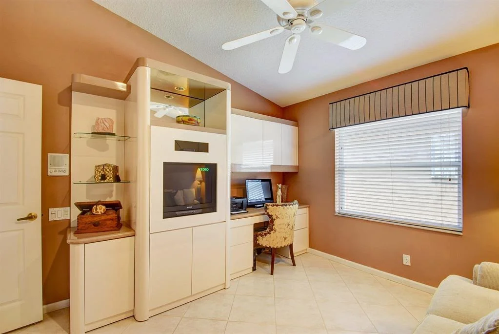 Photo of 6613 Sherbrook Drive
