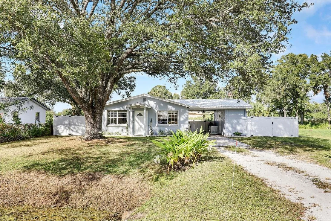 Photo of 1002 NW 7th Street