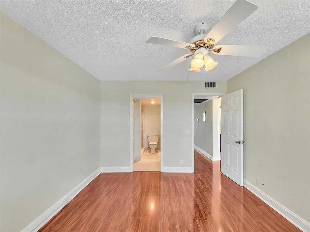 Photo of 3051 Wolverton C