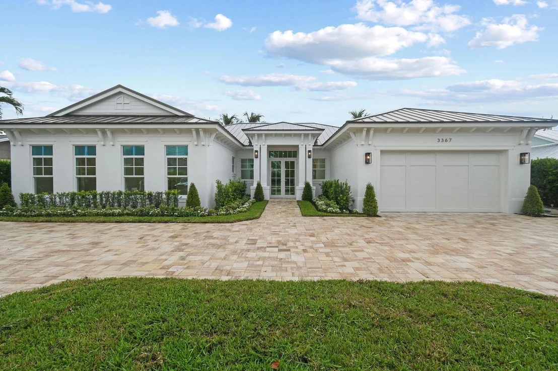 Photo of 3367 Cove Road