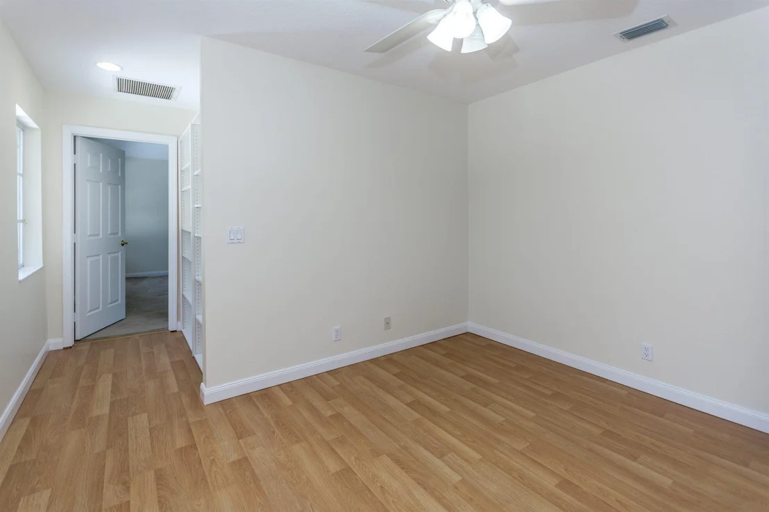 Photo of 273 Feather Point S