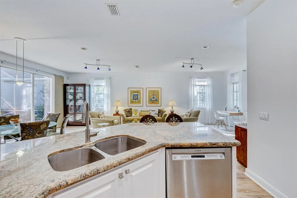 Photo of 185 Barbados Drive