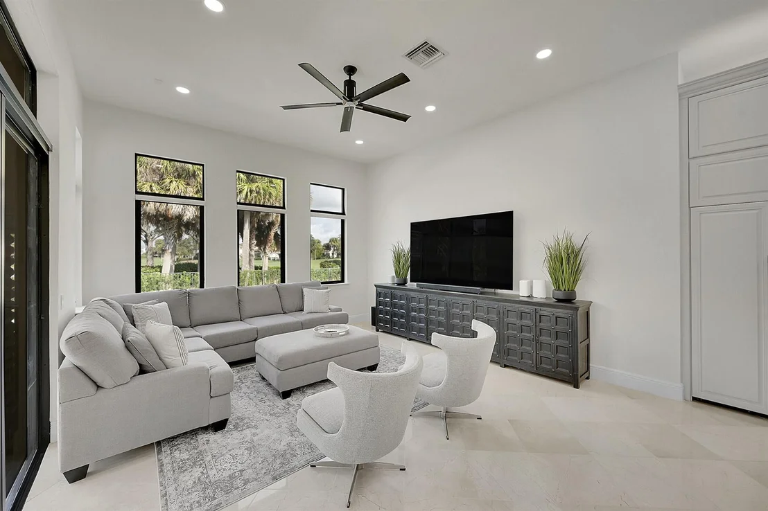 Photo of 6930 Long Leaf Drive