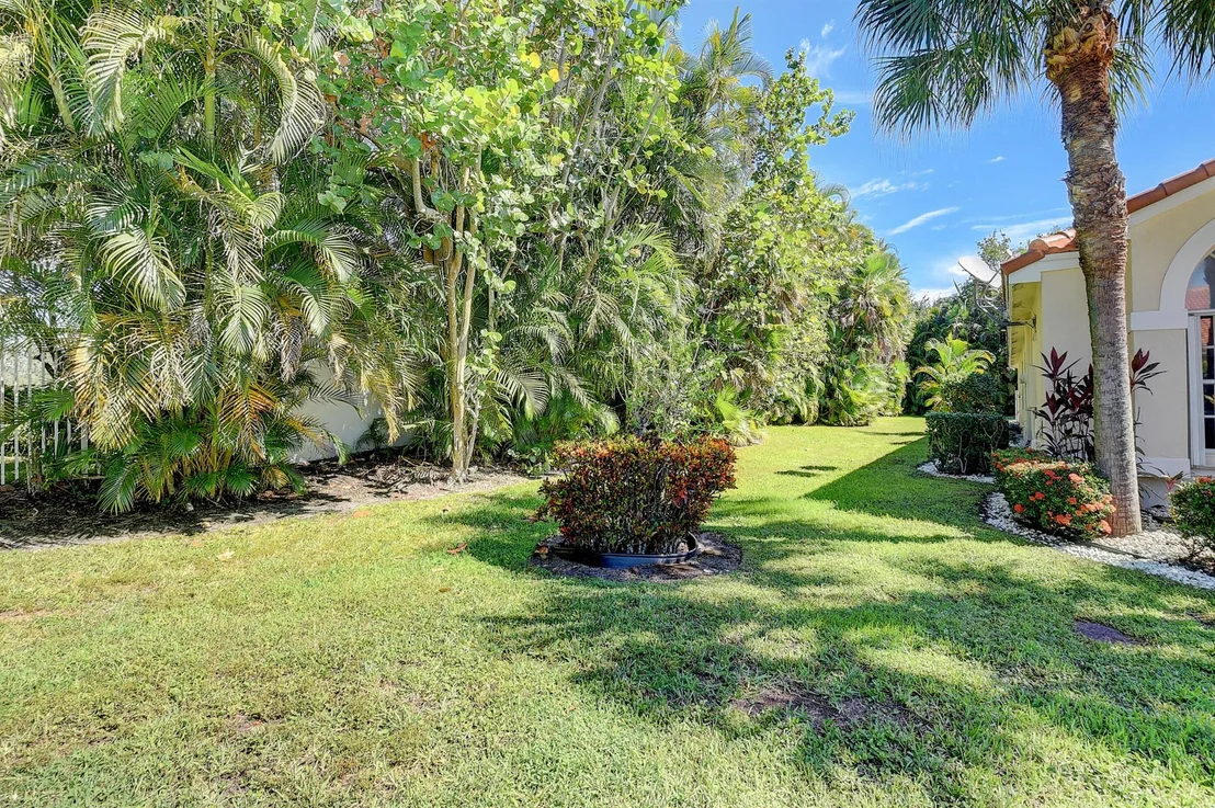 Photo of 10363 Utopia Circle E