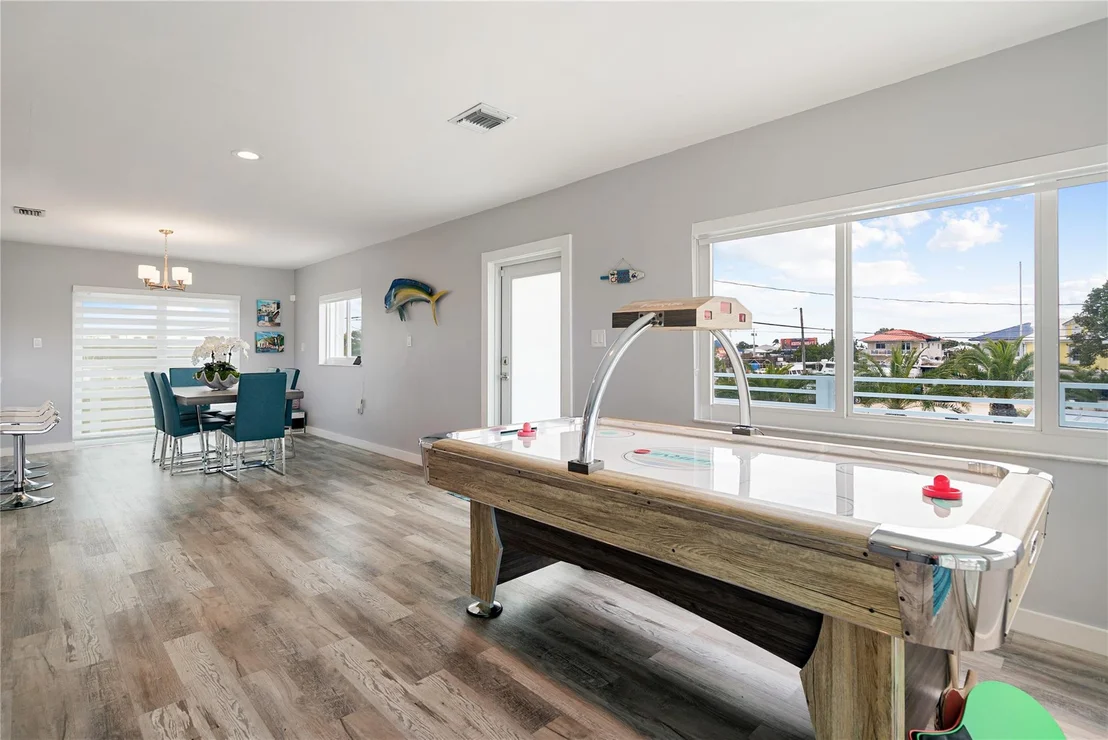Photo of 102 Harbor Drive