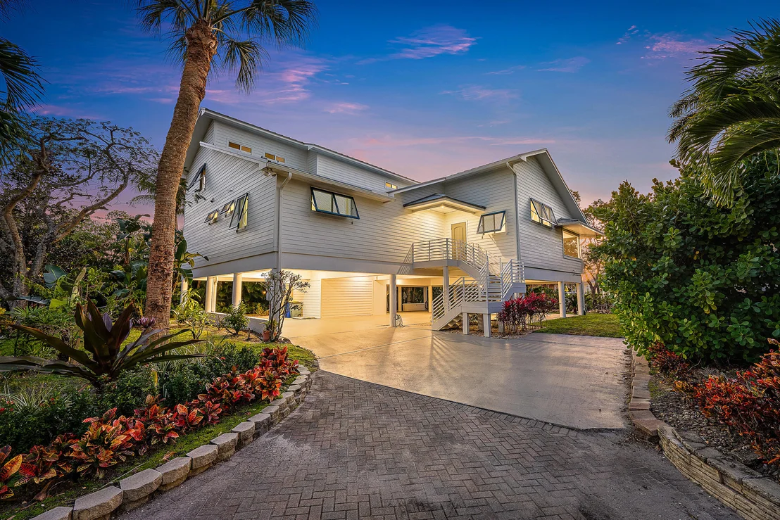 Photo of 9176 SE River Terrace
