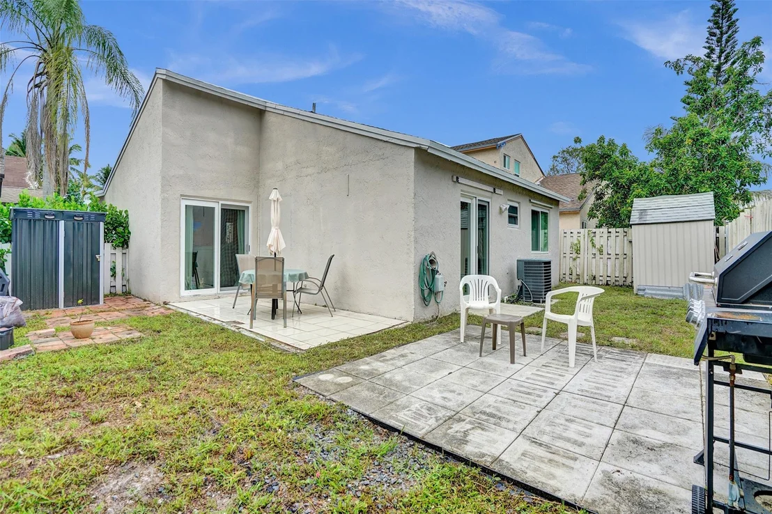 Photo of 781 W Beckley Square
