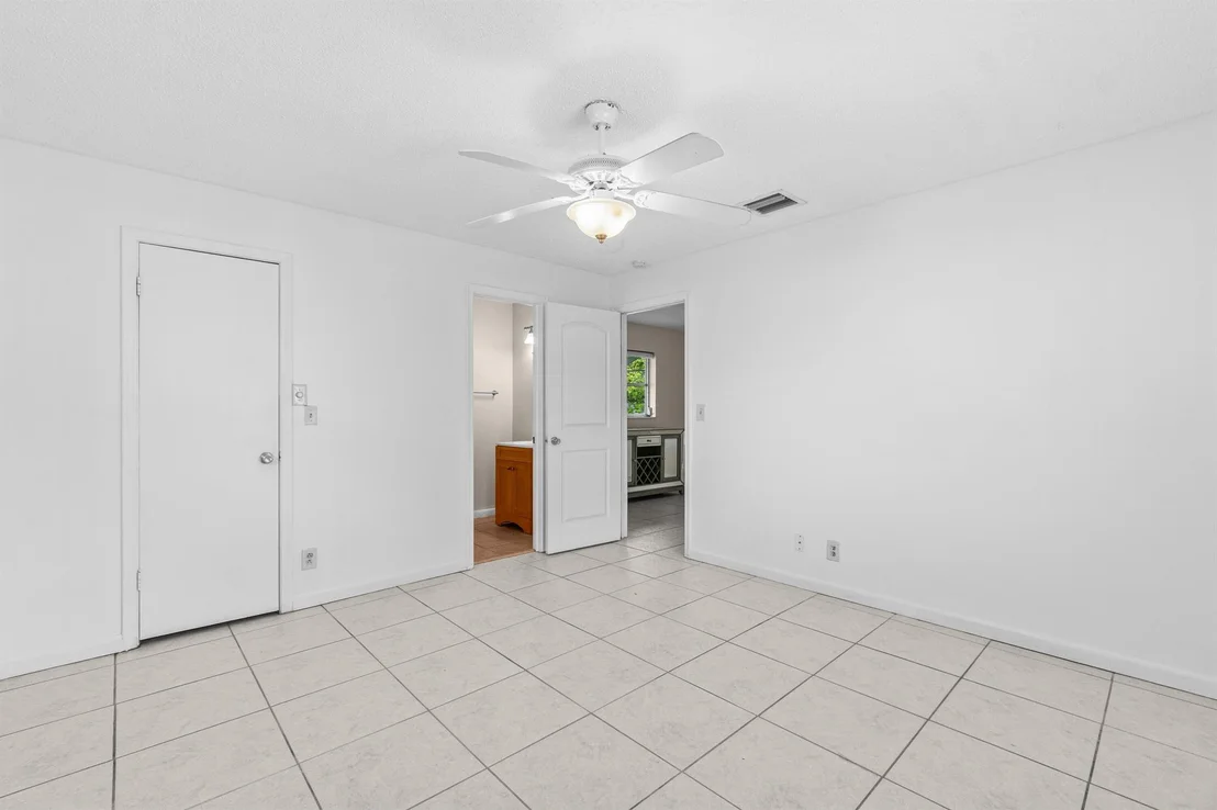 Photo of 2203 Campanelli Boulevard