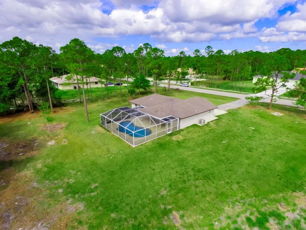 Photo of 17518 Tangerine Boulevard