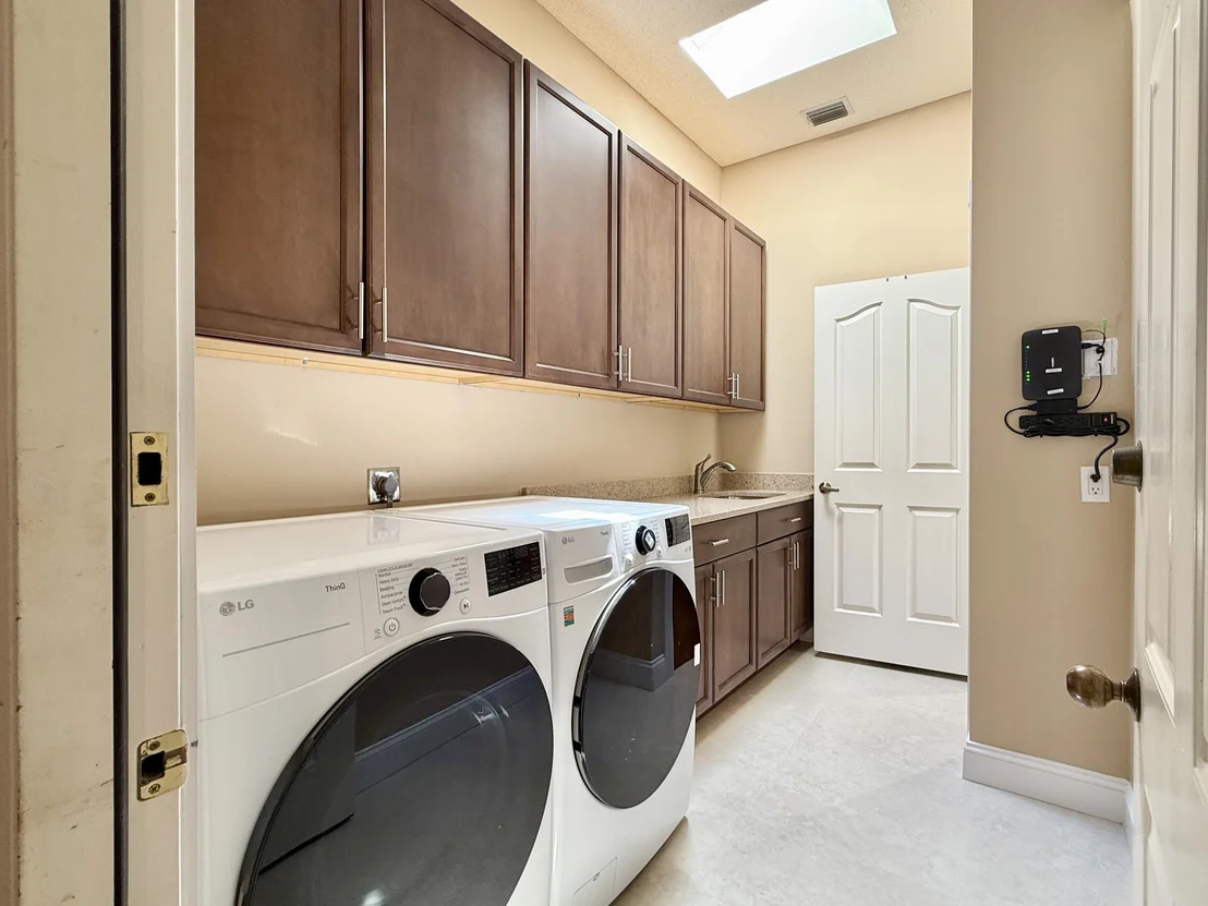 Photo of 187 Hampton Circle