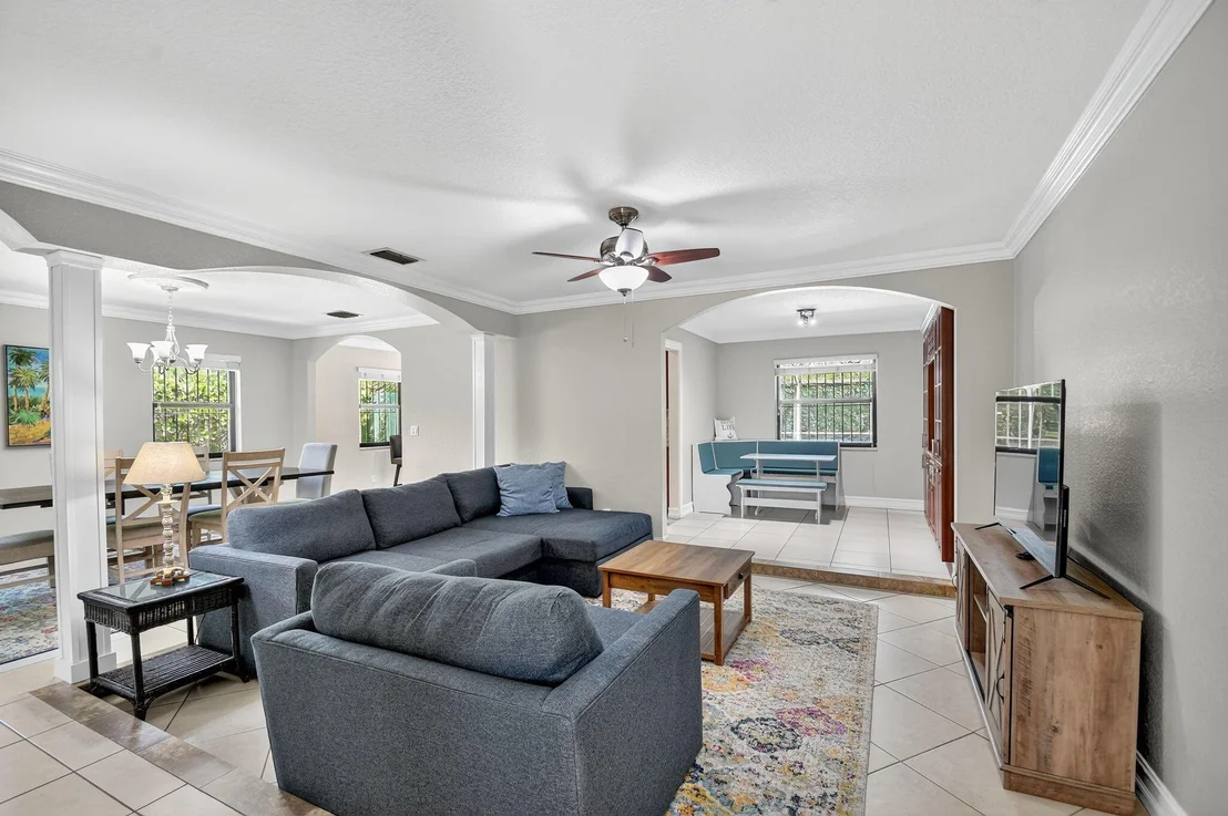 Photo of 1035 Soelca Drive
