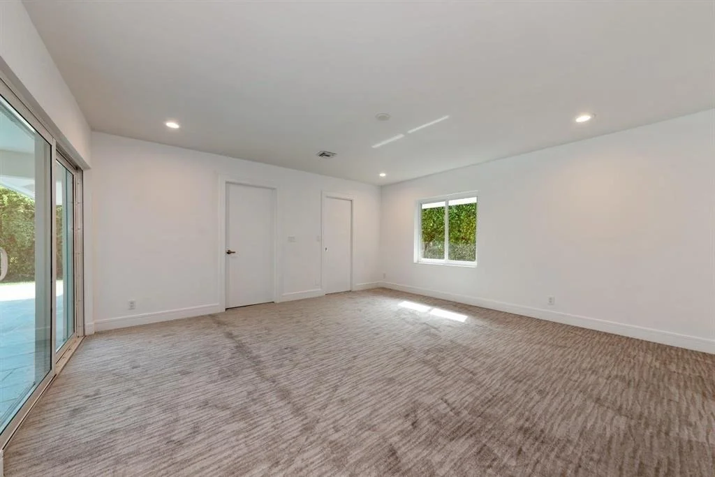 Photo of 3936 Live Oak Boulevard N