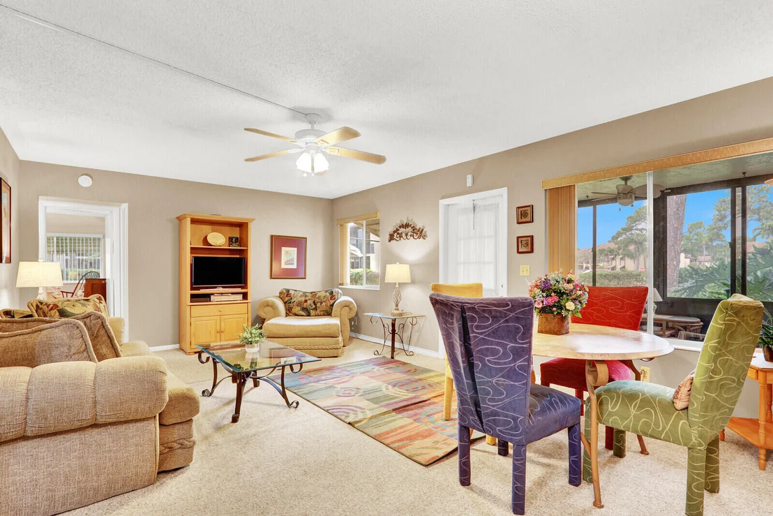 Photo of Unit D1 at 338 Knotty Pine Circle