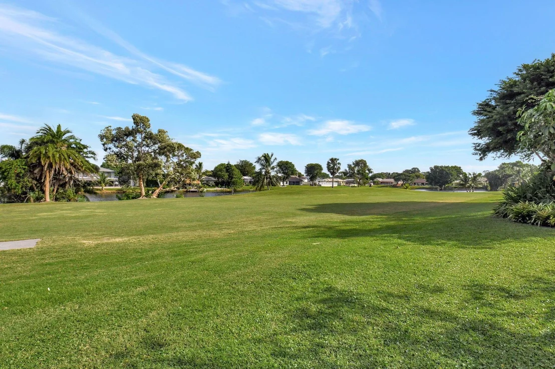 Photo of 3307 Lakeview Drive