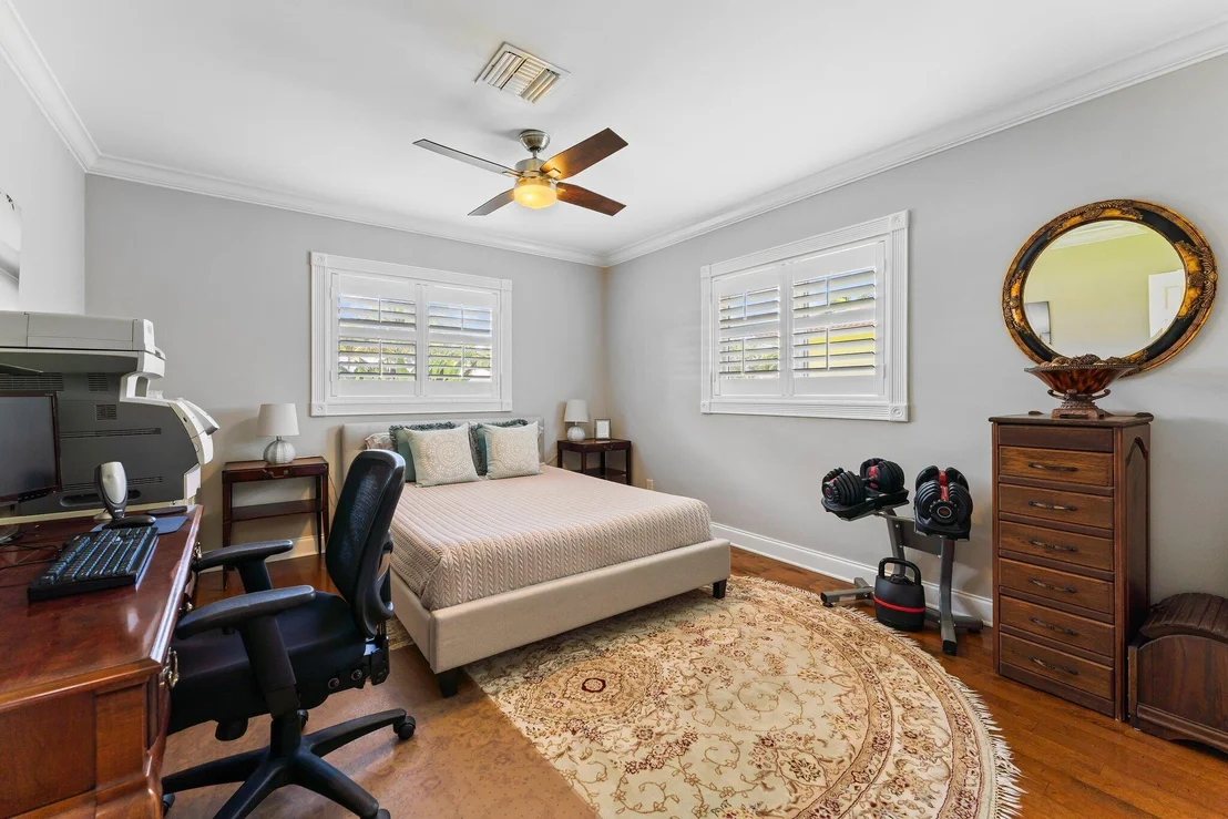 Photo of 230 Fairway W