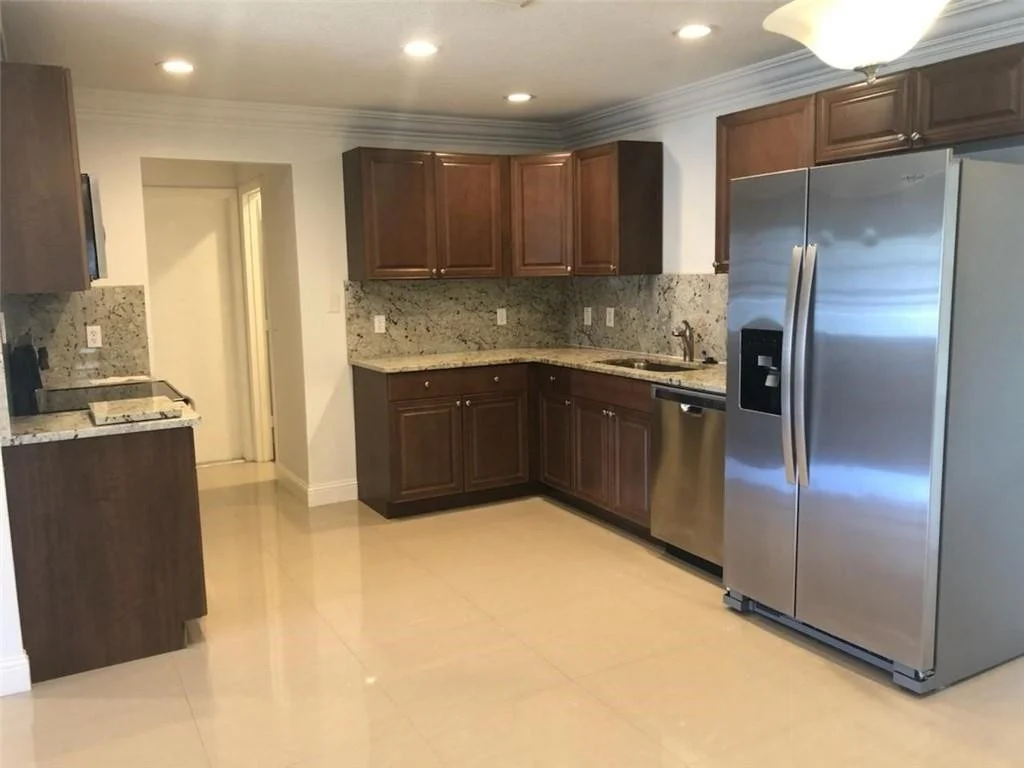 Photo of 740 NW 74th Way