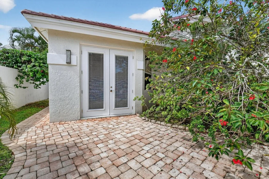 Photo of 16670 Senterra Drive