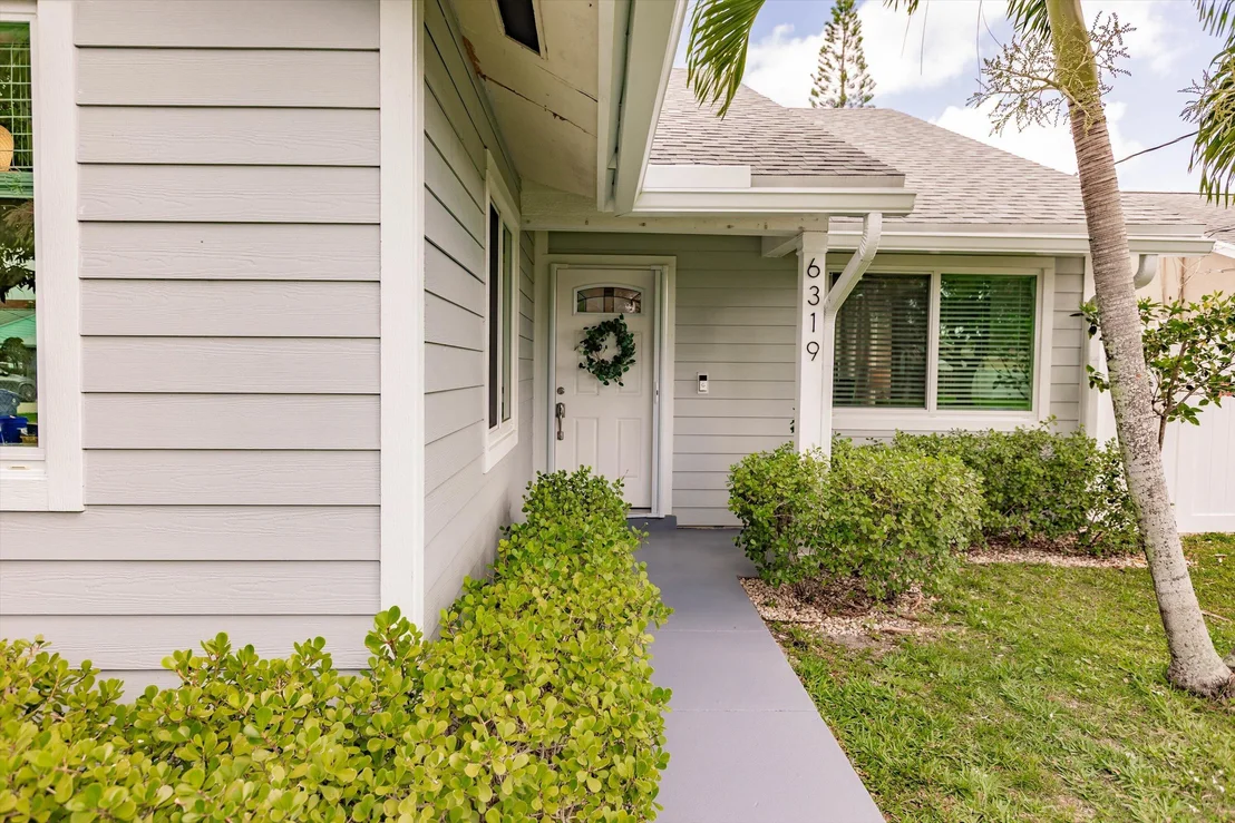 Photo of 6319 Garrett Street