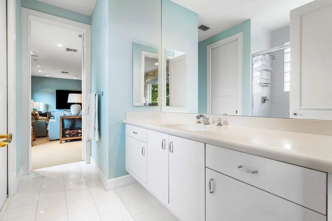 Photo of 5849 Windsor Terrace