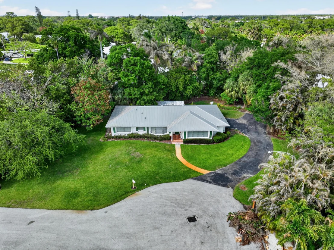 Photo of 1233 NW River Terrace