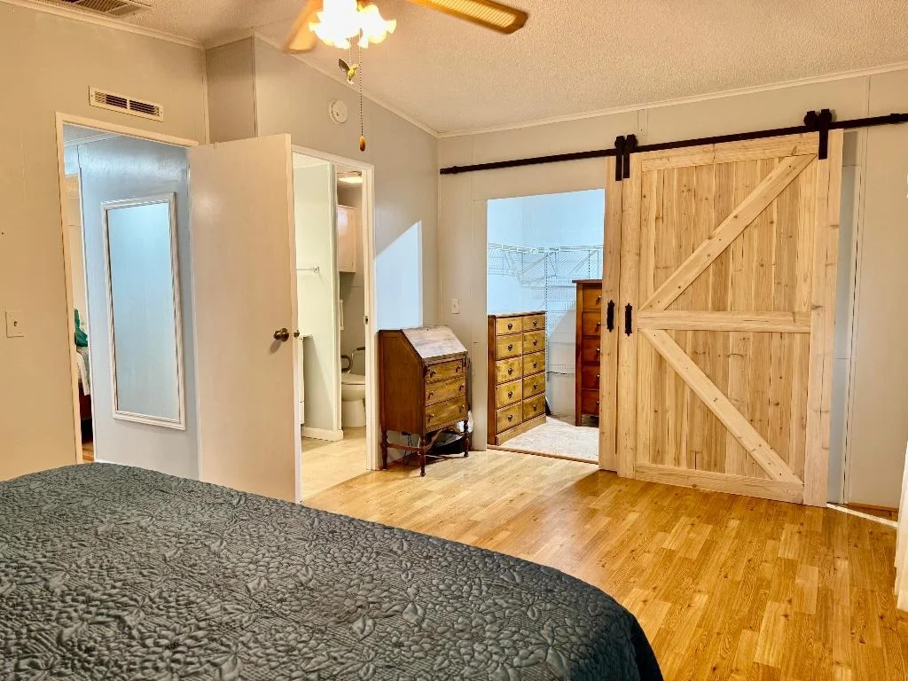 Photo of 1903 SE 30th Street S