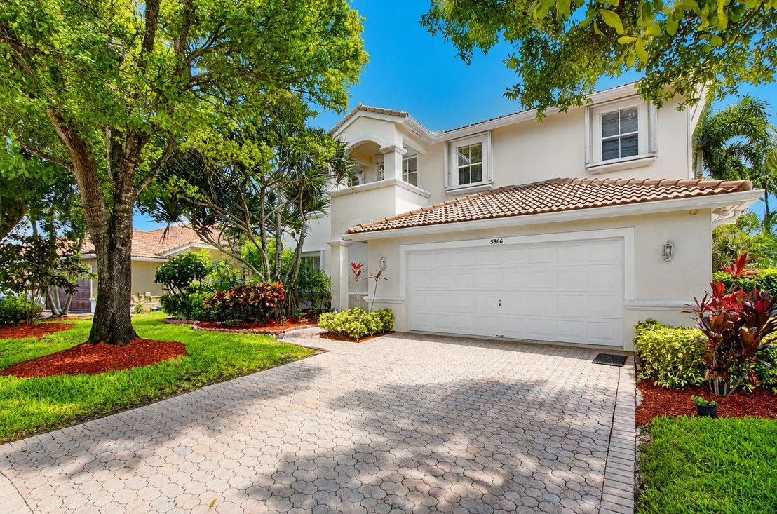 Photo of 5866 Bay Hill Circle