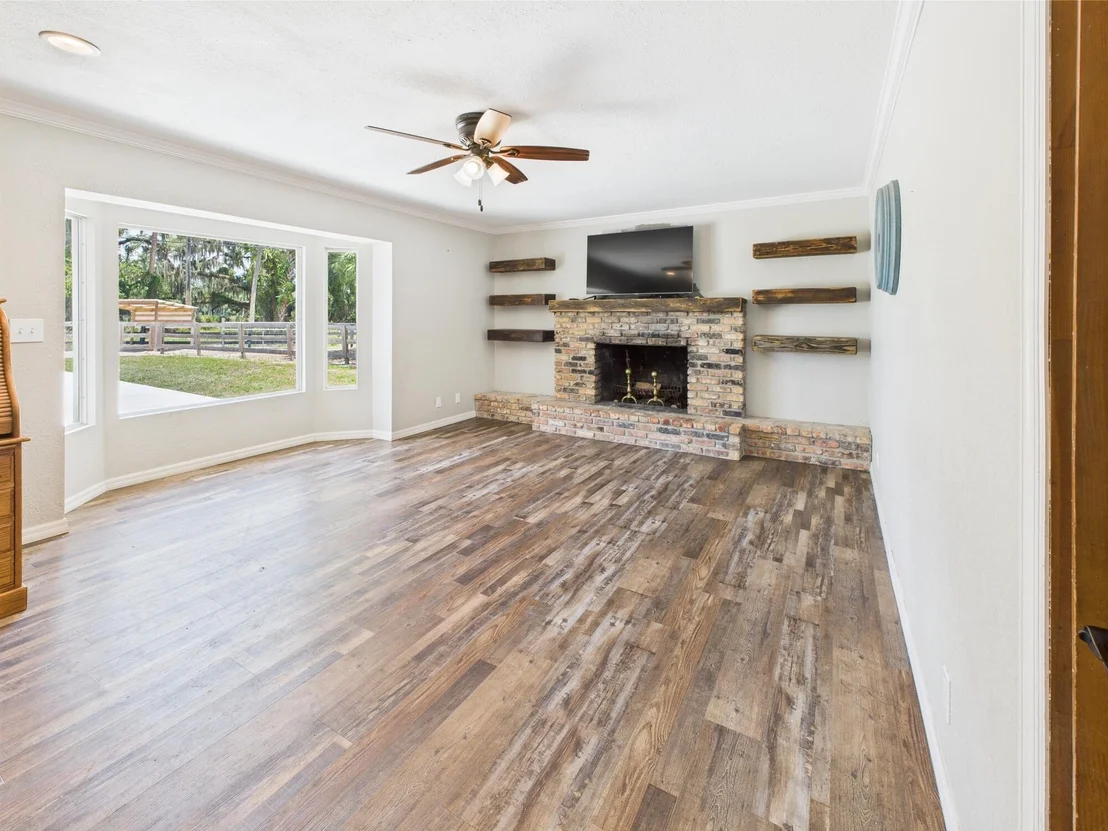 Photo of 2045 SW 18th Lane