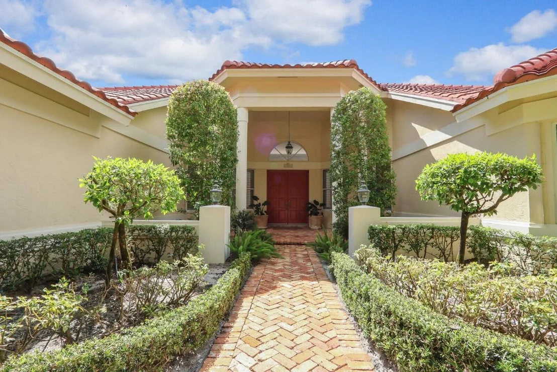 Photo of 18517 SE Heritage Drive