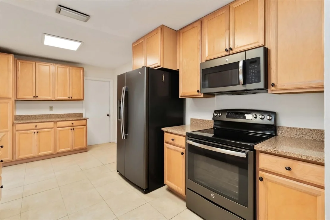 Photo of 735 NW 73rd Terrace
