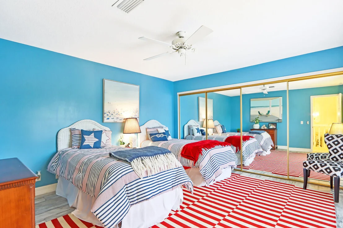 Photo of Unit 18D at 1420 Ocean Way