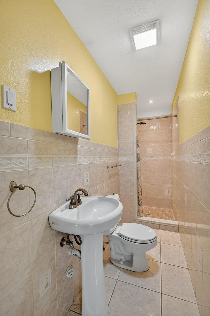 Photo of 1035 Soelca Drive