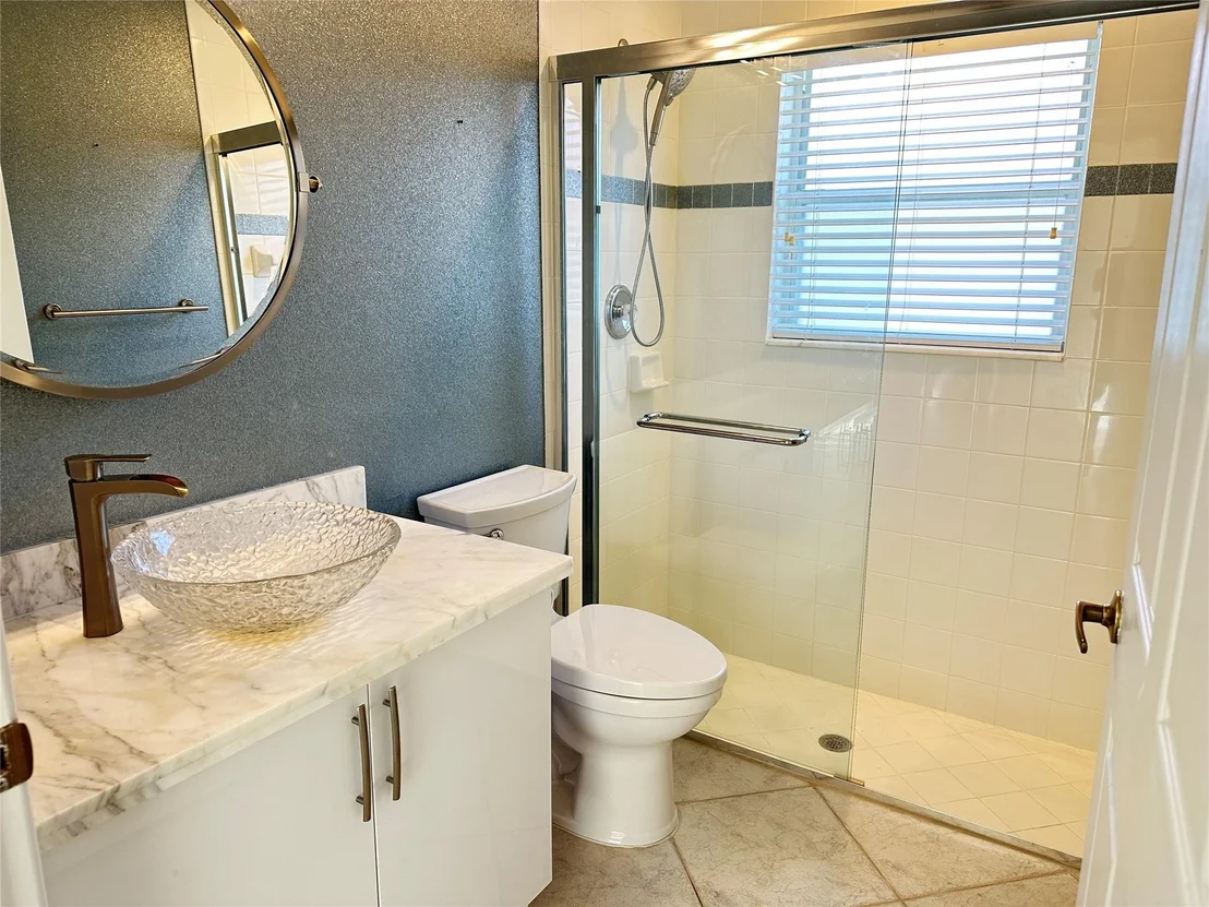 Photo of 6565 Sherbrook Drive