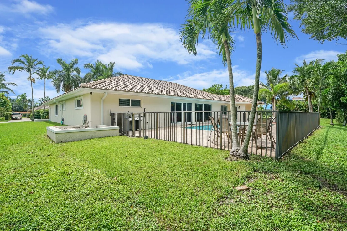 Photo of 4215 Gleneagles Drive