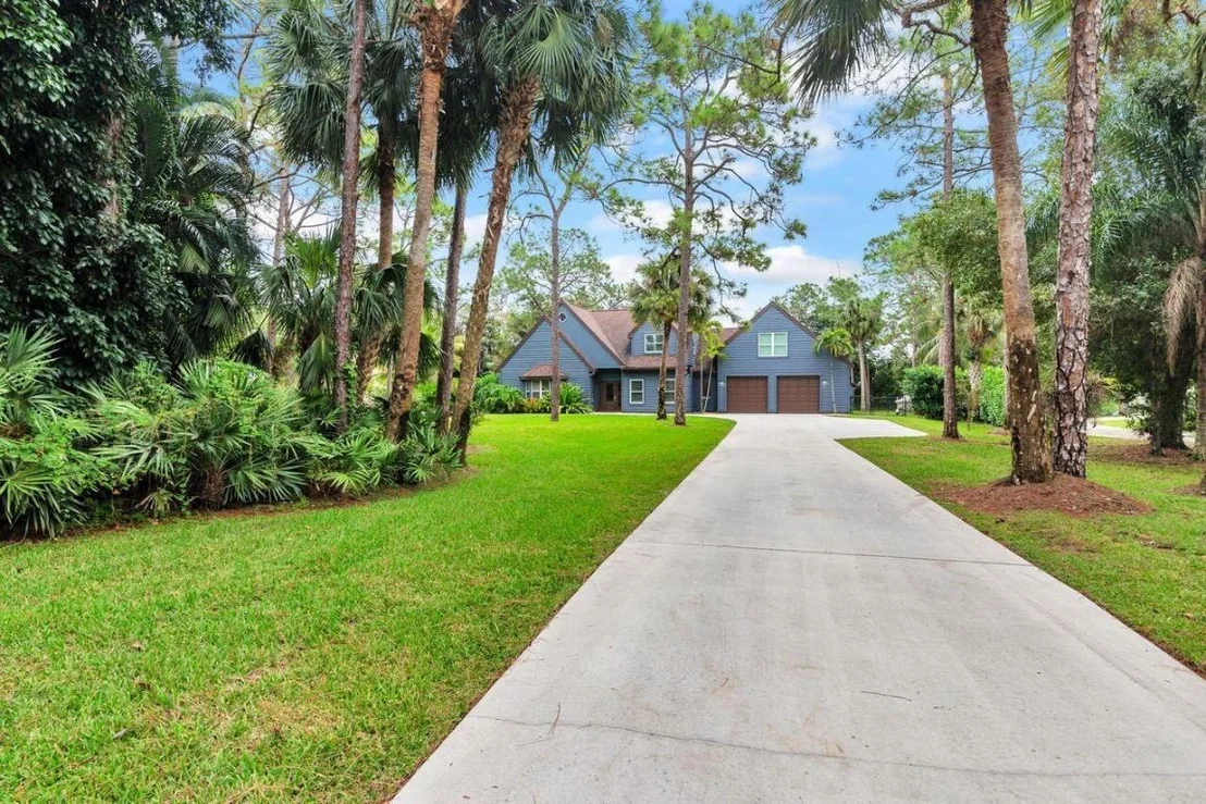 Photo of 10070 Trailwood Circle