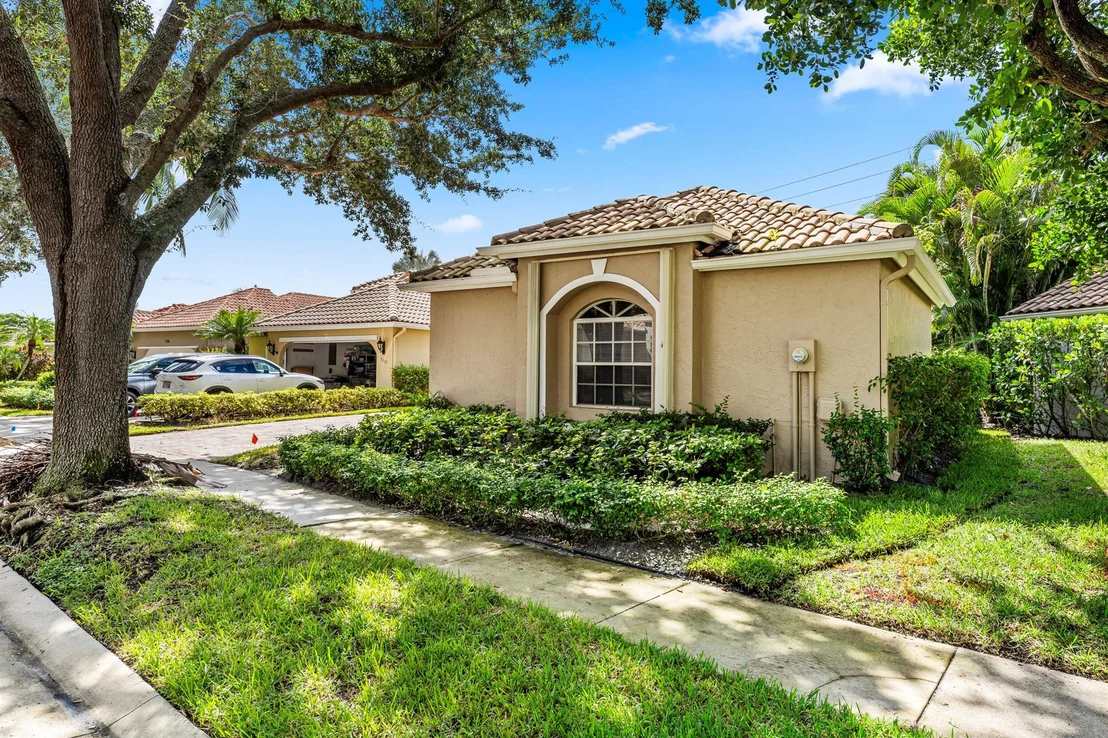 Photo of 5328 Brookview Drive