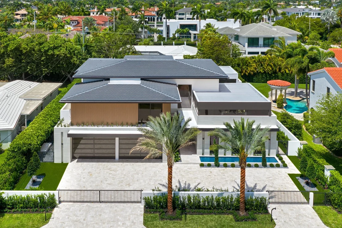 Photo of 1351 Cocoanut Road