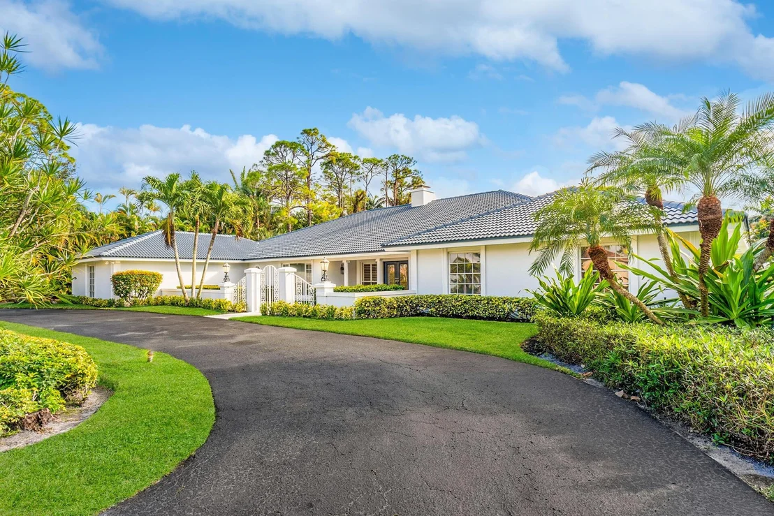 Photo of 650 Atlantis Estates Way