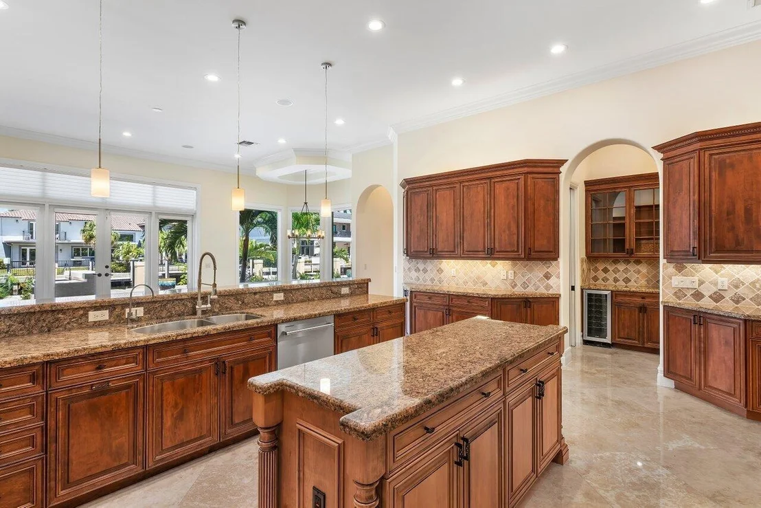 Photo of 953 Banyan Drive