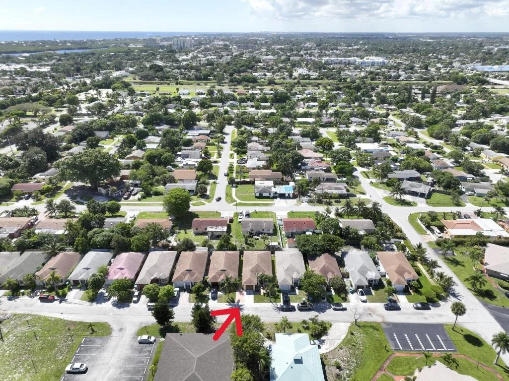 Photo of 416 Circle Drive S