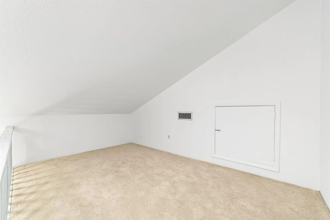 Photo of 418 River Edge Road