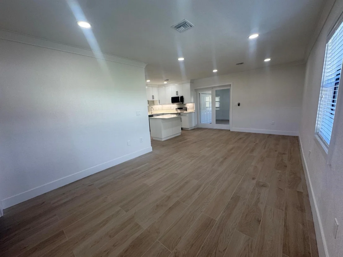 Photo of 3015 Robert Road