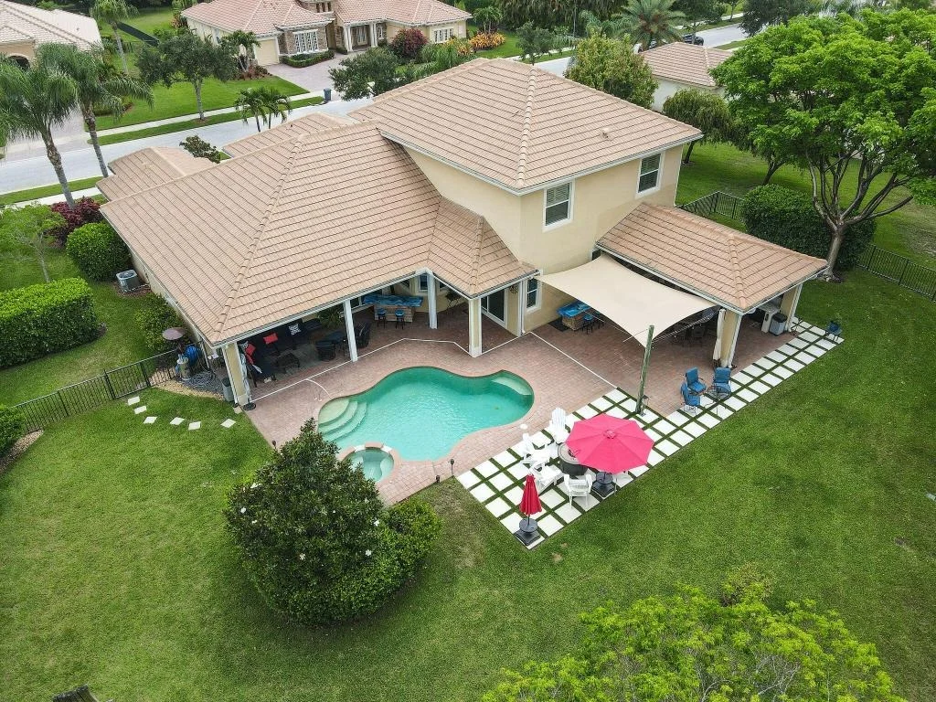 Photo of 7668 SE Laque Circle