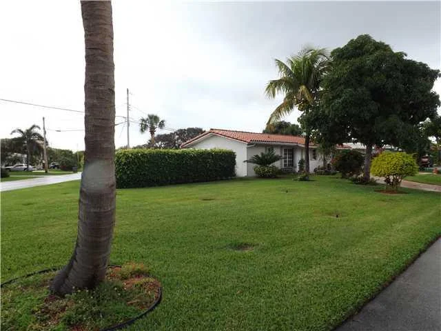 Photo of 2000 NE 30th Street
