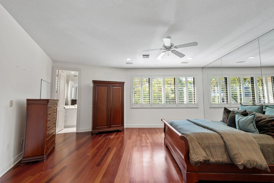Photo of 18800 Long Lake Drive