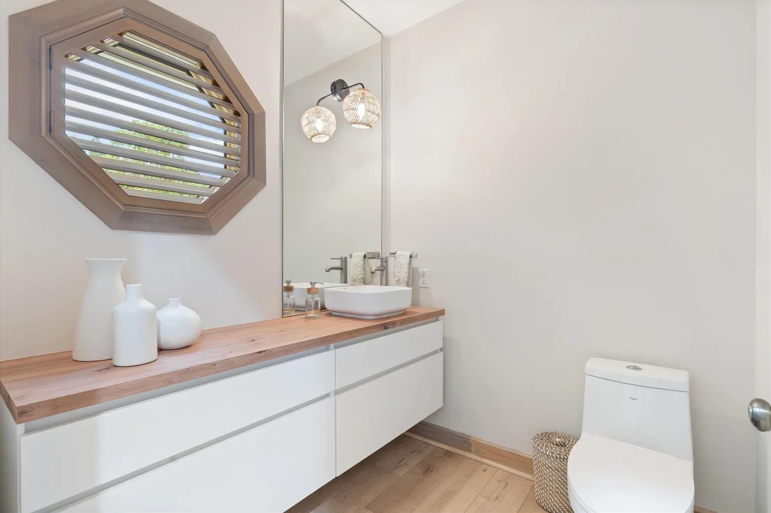 Photo of 121 Turnberry Drive