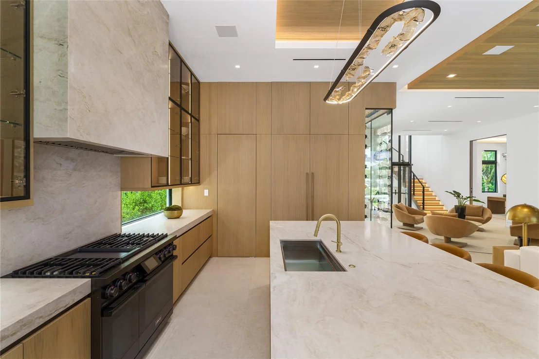 Photo of 6107 N Ocean Boulevard