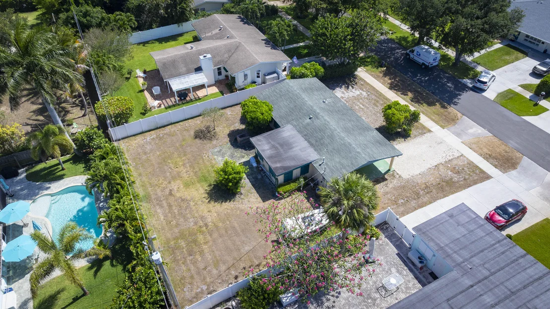 Photo of 736 Tradewind Drive